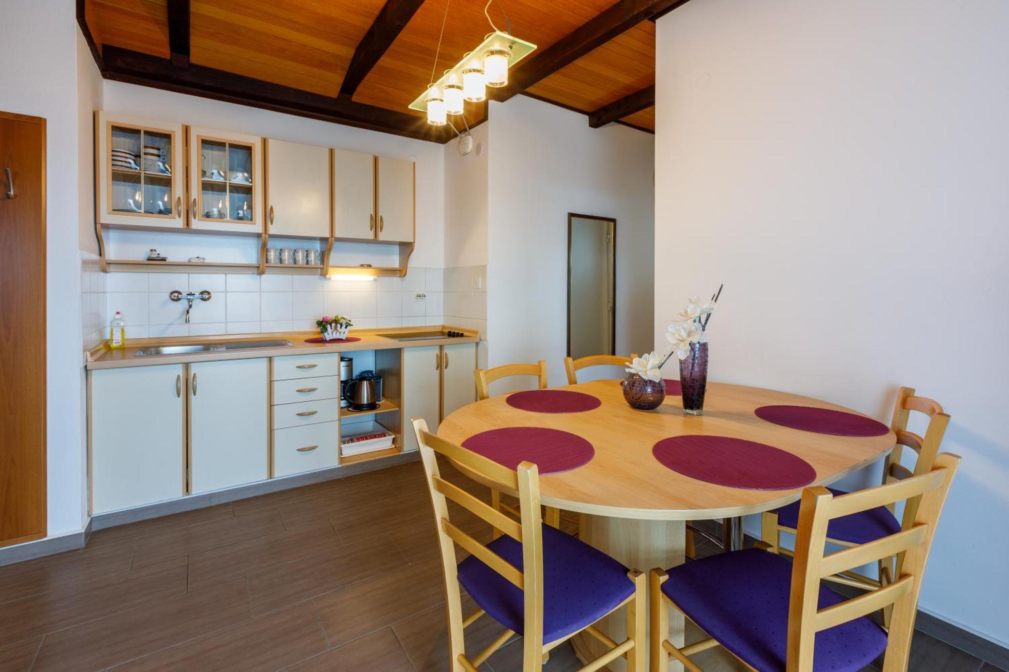 Apartmani Visnja Цриквеница Экстерьер фото